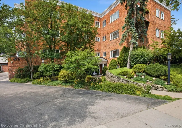 Photo 44 of Condo for sale at 450 Oak Ave #203, Birmingham, MI 48009 | MLS# 20261049128 | Listing updated on 2026-08-23