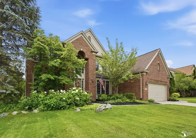 Photo 1 of Sale Pending at 5040 Cherry Blossom Cir, West Bloomfield, MI 48324 | MLS# 57050213143 | Listing updated on 2026-07-10