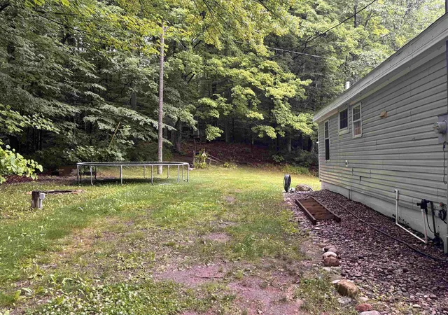 3rd image of 3865 Blueberry Ln, Honor, MI 49640 | MLS# 78080070381