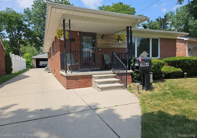 Photo 1 of Sale Pending at 3964 Grindley Park St, Dearborn Heights, MI 48125 | MLS# 20261049140 | Listing updated on 2026-09-01
