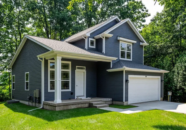 Photo 2 of Single family home for sale at 15317 Sherwood Ln, Lansing, MI 48906 | MLS# 55026032585 | Listing updated on 2026-06-29