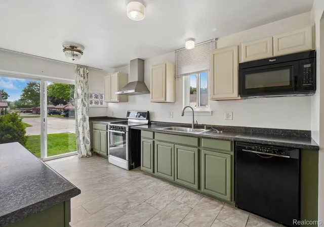 Photo 1 of Condo for sale at 8401 18 Mile Rd #112, Sterling Heights City Macomb, MI 48313 | MLS# 20261049148 | Listing updated on 2026-07-25