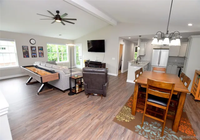 Listing Photo 4 - Condo for sale in building located at 899 Watercress Ln, Fenton, MI 48430