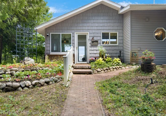 4th image of 33090 East Side Dr, Beaver Island, MI 49782 | MLS# 20261049164