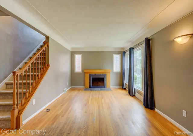 Photo 3 of Single family home for sale at 1921 Mcdonald Ave, Royal Oak, MI 48073 | MLS# 20261049175 | Listing updated on 2026-07-25