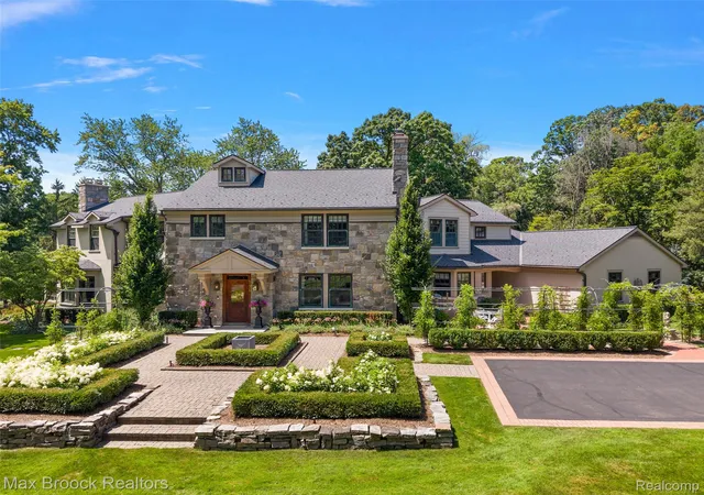 Photo 1 of Single family home for sale at 590 Haverhill Rd, Bloomfield Hills, MI 48304 | MLS# 20261049180 | Listing updated on 2026-08-25
