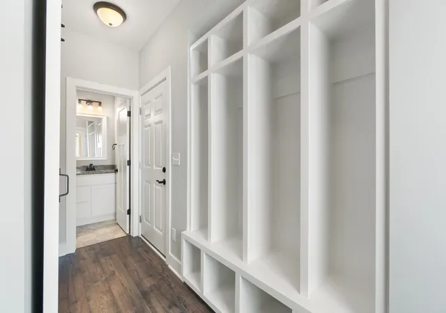 Listing Photo 4 - Condo for sale in building located at 808 Joyce Ln, Saint Johns, MI 48879