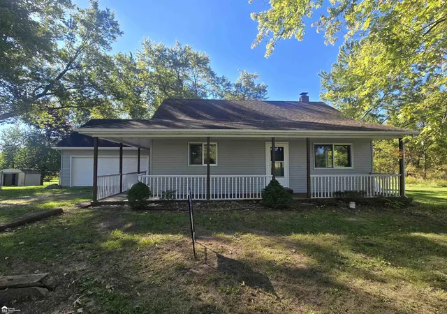 Photo 1 of Single family home for sale at 819 W Summit St, Durand, MI 48429 | MLS# 5050213161 | Listing updated on 2026-10-29