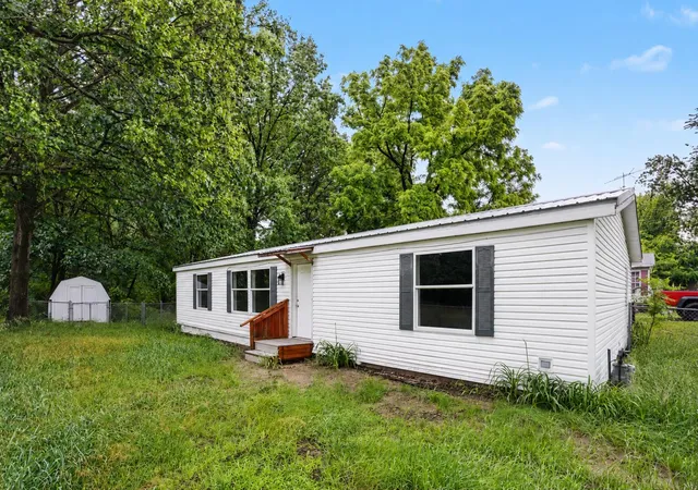 Photo 1 of Sale Pending at 144 Peck St, Battle Creek, MI 49014 | MLS# 64026032620 | Listing updated on 2026-07-14