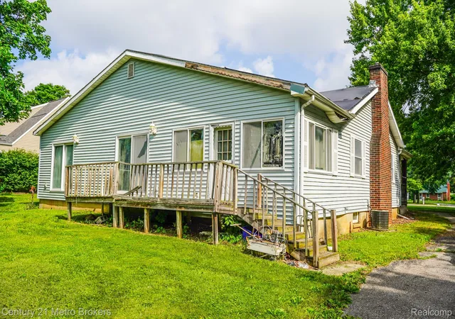 Photo 2 of Single family home for sale at 8294 Davison Rd, Davison, MI 48423 | MLS# 20261049218 | Listing updated on 2026-08-20