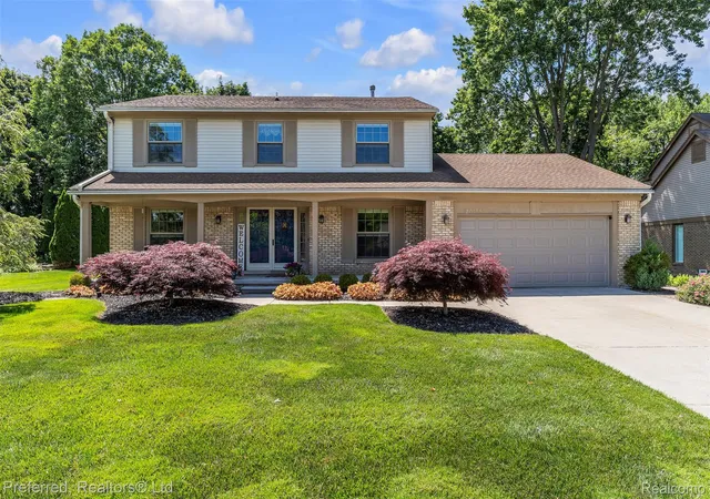 3rd image of 20155 Wayne Rd, Livonia, MI 48152 | MLS# 20261049221