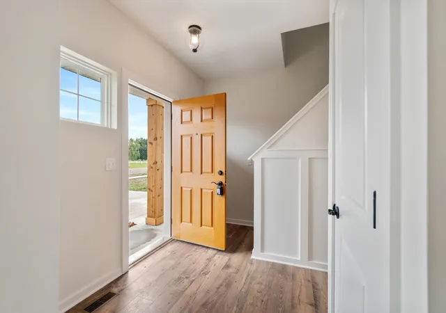 Photo 2 of Single family home for sale at 5 E Main St, Owosso, MI 48867 | MLS# 55026032629 | Listing updated on 2026-06-29