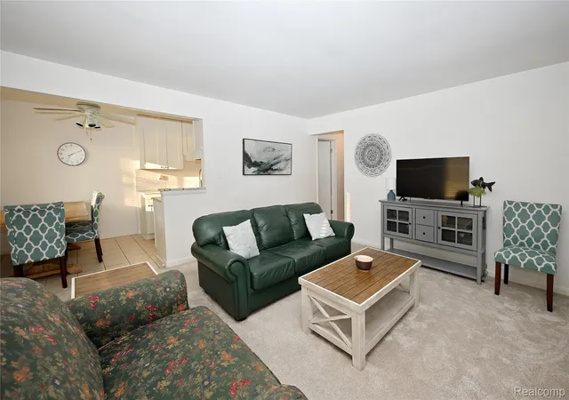 Photo 4 of House for sale at 2820 Woodslee Dr #405, Royal Oak, MI 48073 | MLS# 20261049247 | Listing updated on 2026-09-04