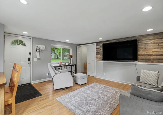 Photo 4 of Single family home for sale at 3691 Woodview Ave, West Bloomfield, MI 48324 | MLS# 20261049252 | Listing updated on 2026-09-09