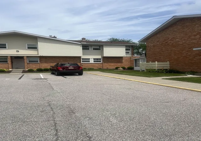 Photo 2 of Condo for sale at 700 E Genesee St, Frankenmuth, MI 48734 | MLS# 61050213179 | Listing updated on 2026-06-29