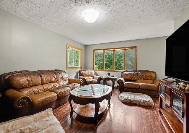 Photo 4 of Single family home for sale at 6080 Herring Rd, Litchfield, MI 49252 | MLS# 66026032657 | Listing updated on 2026-09-01