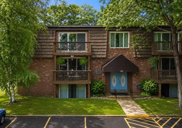 Photo 1 of Condo for sale at 217 Fair St, Traverse City, MI 49686 | MLS# 78080070398 | Listing updated on 2026-07-04