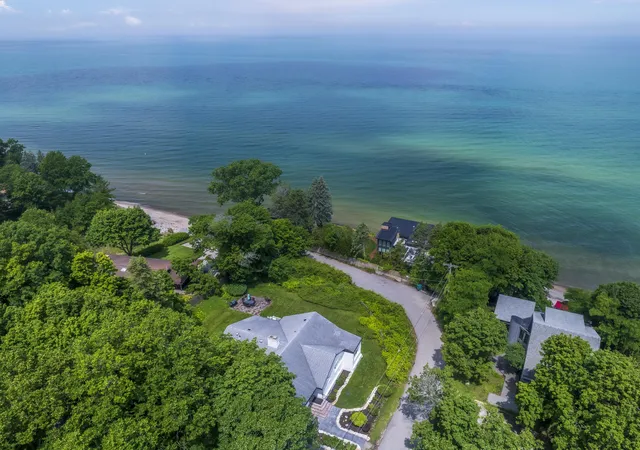 Photo 2 of Single family home for sale at 19300 Highland Dr, New Buffalo, MI 49117 | MLS# 69026032666 | Listing updated on 2026-09-04