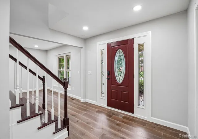 4th image of 3874 Burkoff Dr, Troy, MI 48084 | MLS# 20261049309