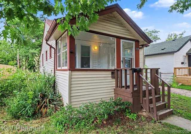 Photo 2 of Single family home for sale at 2139 Romeo St, Ferndale, MI 48220 | MLS# 20261049332 | Listing updated on 2026-09-15