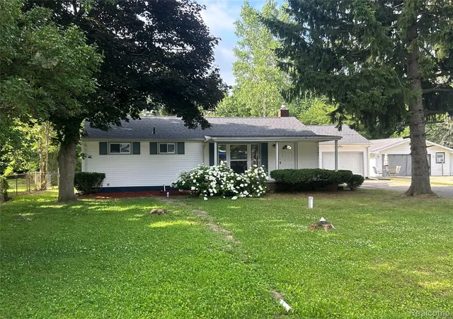 Photo 1 of Single family home for sale at 6182 Surrey Ln, Burton, MI 48519 | MLS# 20261049339 | Listing updated on 2026-07-06