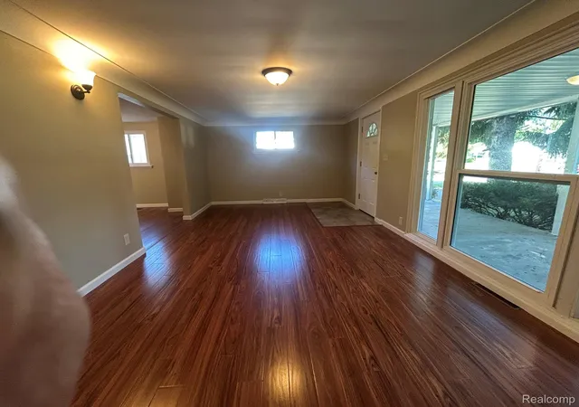 Photo 3 of Single family home for sale at 6182 Surrey Ln, Burton, MI 48519 | MLS# 20261049339 | Listing updated on 2026-07-06