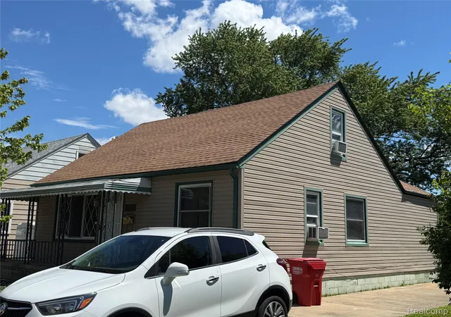 Photo 3 of Single family home for sale at 24646 Grove Ave, Eastpointe, MI 48021 | MLS# 20261049340 | Listing updated on 2026-07-25