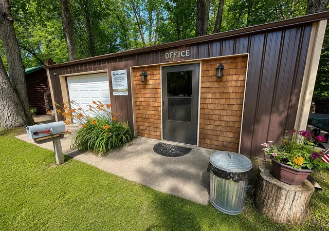 Photo 2 of Multi family home for sale at 10400 N Us 31, Free Soil, MI 49411 | MLS# 78080070405 | Listing updated on 2026-07-09