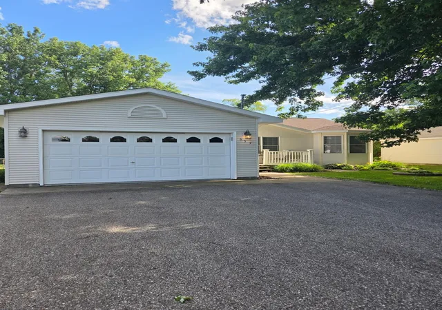 2nd image of 557 Townline Rd, Tawas City, MI 48763 | MLS# 77080070401
