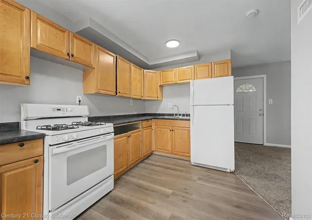 Photo 4 of Single family home for sale at 1432 Charter St, Lincoln Park, MI 48146 | MLS# 20261049357 | Listing updated on 2026-07-10