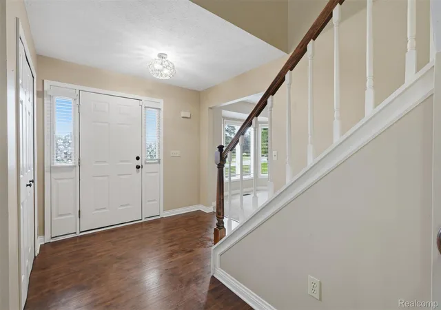 Photo 3 of Single family home for sale at 5336 Urbana Dr, Brighton, MI 48116 | MLS# 20261049363 | Listing updated on 2026-09-08