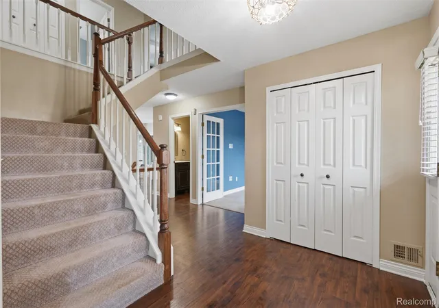 Photo 3 of Single family home for sale at 5336 Urbana Dr, Brighton, MI 48116 | MLS# 20261049363 | Listing updated on 2026-09-08