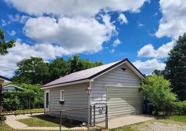 Photo 3 of Single family home for sale at 295 Birch St, Harrison, MI 48625 | MLS# 79080070407 | Listing updated on 2026-08-20
