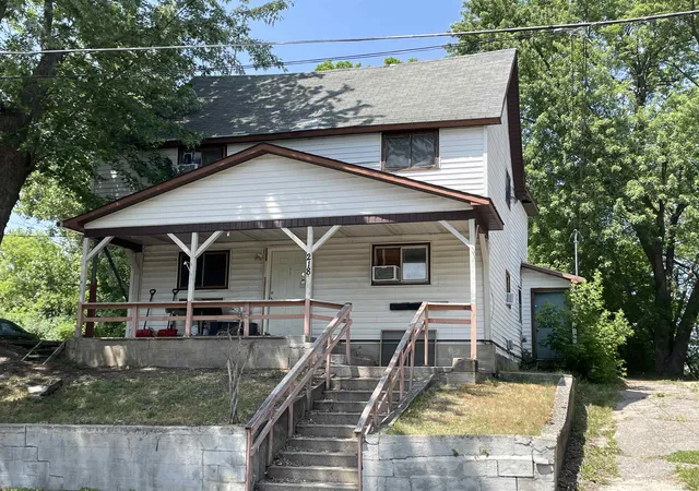 Photo 1 of Multi family home for sale at 218 S Cottage, Cadillac, MI 49601 | MLS# 78080070413 | Listing updated on 2026-07-29