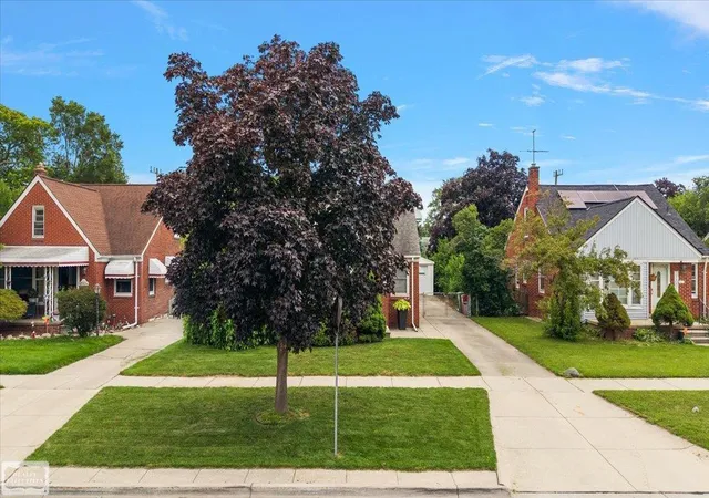 Photo 3 of Single family home for sale at 16504 Toepfer Dr, Eastpointe, MI 48021 | MLS# 58050213208 | Listing updated on 2026-07-13