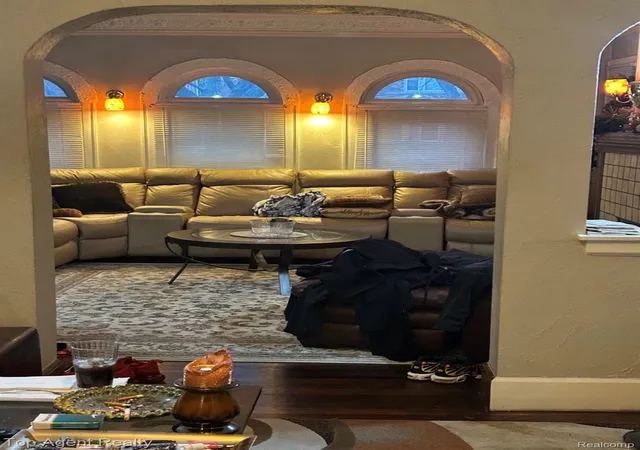 Listing Photo 5 - Condo for sale in building located at 16215 Baylis St, Detroit, MI 48221