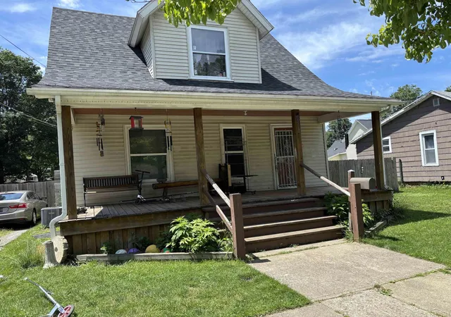 1st image of 211 James St, Dowagiac, MI 49047 | MLS# 61050213211