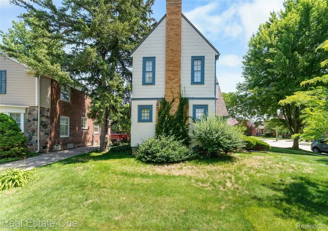 Photo 3 of Single family home for sale at 23760 Hudson St, Dearborn, MI 48124 | MLS# 20261049398 | Listing updated on 2026-09-10
