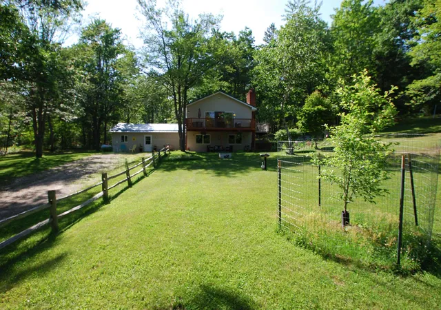 Photo 4 of Single family home for sale at 3951 Ogemaw Rd, West Branch, MI 48661 | MLS# 77080070416 | Listing updated on 2026-09-17