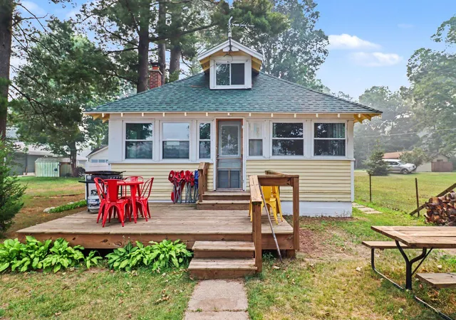 2nd image of 5343 S Front St, Newaygo, MI 49337 | MLS# 65026032722