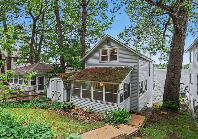 Photo 3 of Single family home for sale at 3281 Country Clb Way, Albion, MI 49224 | MLS# 64026032721 | Listing updated on 2026-09-05