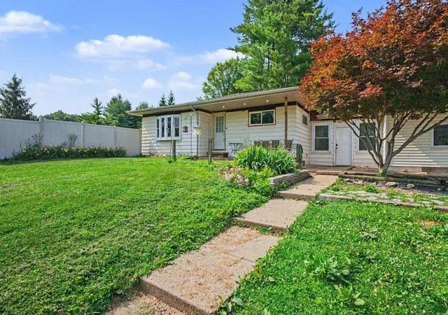 Photo 1 of Sale Pending at 59293 Roberts Rd, Three Rivers, MI 49093 | MLS# 68026032742 | Listing updated on 2026-10-02