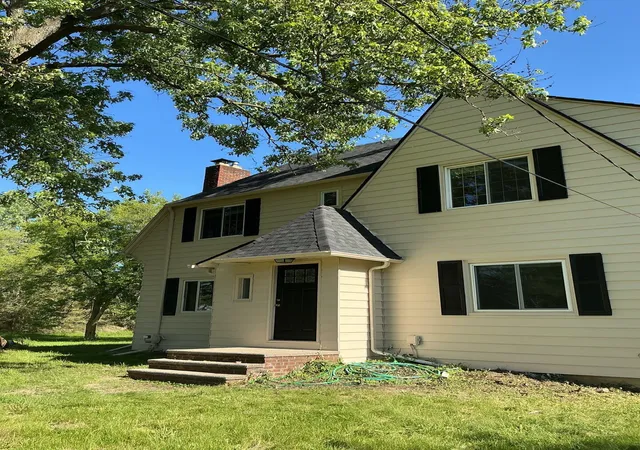 Photo 1 of Sale Pending at 6277 Corunna Rd, Flint, MI 48532 | MLS# 81026032750 | Listing updated on 2026-08-01