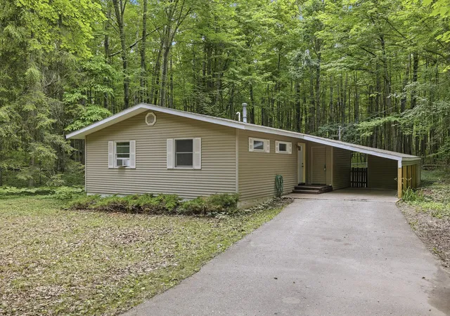 image of 8128 Highland Trl, Stanwood, MI 49346 | MLS# 72026032756
