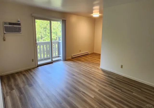 2nd image of 240 W Tuscola Unit 9th St, Frankenmuth, MI 48734