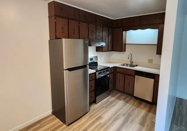 4th image of 240 W Tuscola Unit 9th St, Frankenmuth, MI 48734