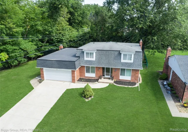2nd image of 26207 Meadowbrook Wy, Lathrup Village, MI 48076 | MLS# 20261049456