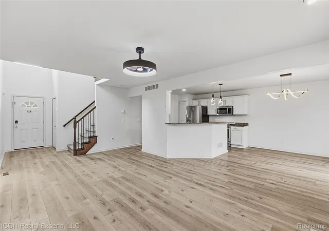 5th image of 6650 Chandler Dr, Belleville, MI 48111 | MLS# 20261049479
