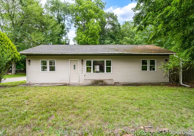 Photo 1 of Single family home for sale at 1403 S Mears Ave, Whitehall, MI 49461 | MLS# 65026032775 | Listing updated on 2026-09-08