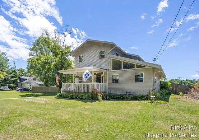 Photo 3 of Single family home for sale at 158 Wilson St, Coloma, MI 49038 | MLS# 65026032782 | Listing updated on 2026-08-28